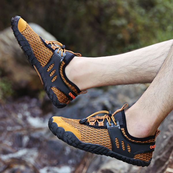 

2020 couples fivefingers upstream shoes mountain climbing outdoor wading shoes sports casual swimming sandals