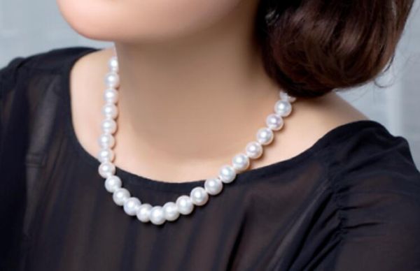 

gorgeous 10-11mm south sea round white pearl necklace 18", Silver