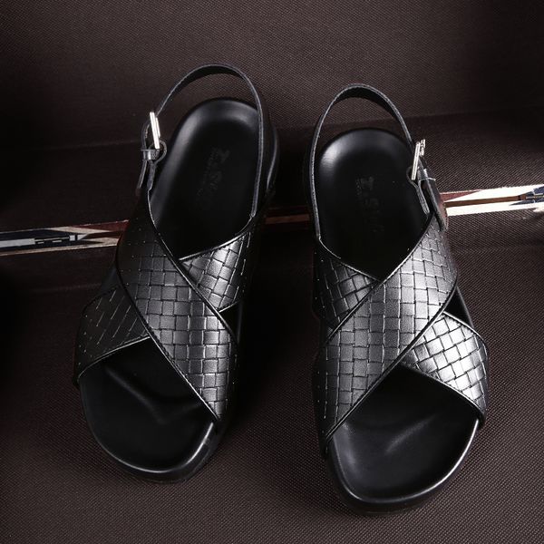 

sandals 2021 summer beach flat heel leisure soft leather man gladiators criss cross, Black