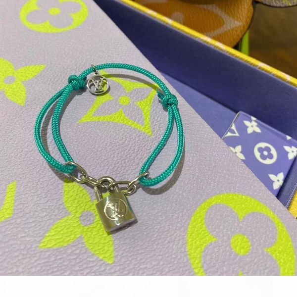 

european and american new fashion personality lock shape design bracelet simple and elegant temperament creative wild holiday gift jewelry, Golden;silver