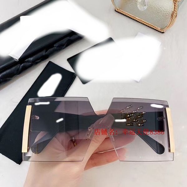 

zx70065 2020 fashion check big frame street ssun eye net red cover face protection female sunglasses, White;black