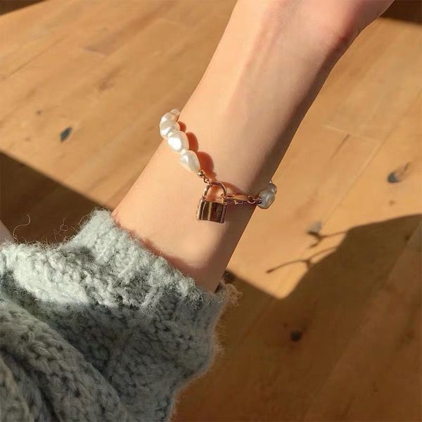 

link, chain al-sl90037 /tracysger /baroque special shape pearl bracelets with lock charm, Black