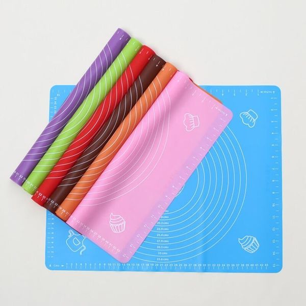 

50 * 40cm kitchen baking tools baking mat silicone mat flour insulation western mat random color dhl delivery lx8908