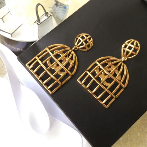 

золотые серьги будут популярны в европе и америке в 2020 году, Golden