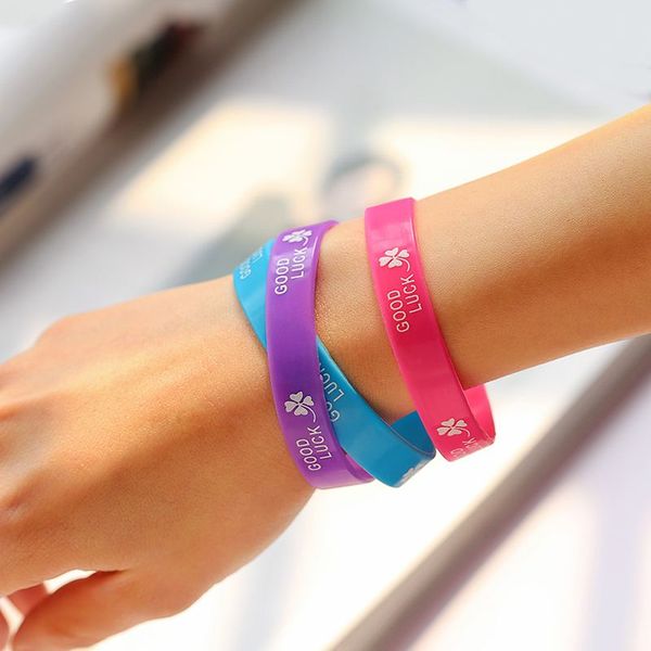

10pcs mix colors good luck clover silicone bracelets sport wristband trendy jewerly popular band sports wristband brtk47, Golden;silver