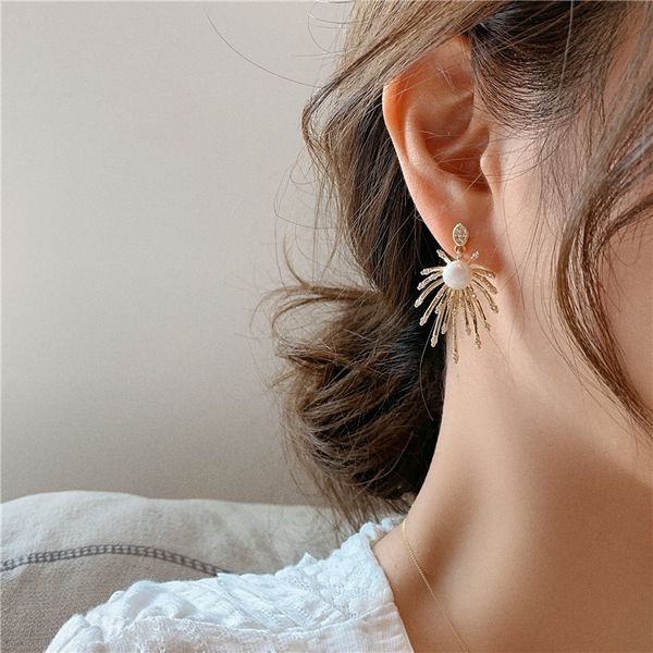 

new style bouquet wedding brooch firework shaped cubic zirconia pearl diffuser delicate earrings for women, Silver