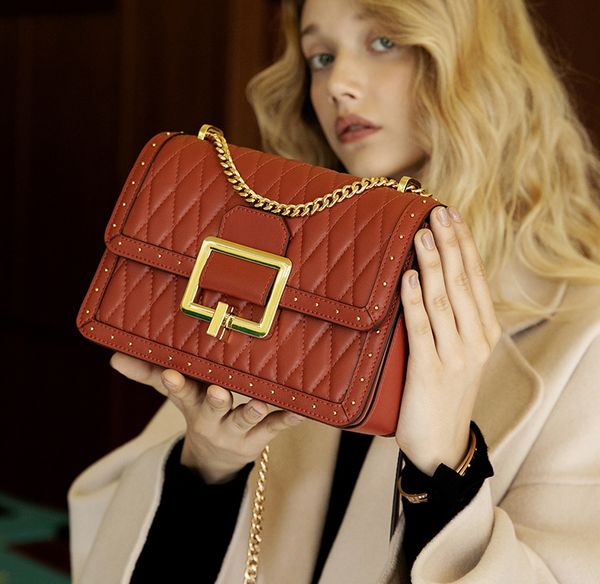 

2020 новое прибытие высокого качества способа сумки горячий продавая женщин сумка pu кожа цепи sling сумка сумки бесплатная доставка