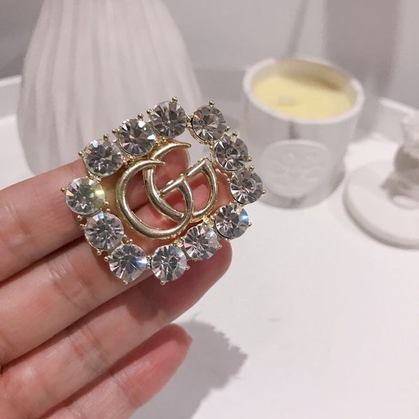 

korean brooch gold letter pin brooch ladies blazer insert full diamond jewelry ing, Gray