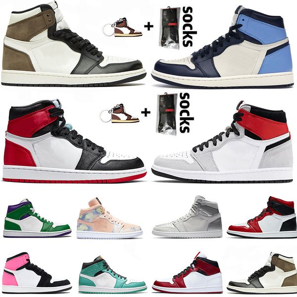 

2021 with socks womens mens basketball shoes 1s high og dark mocha jumpman 1 travis scotts designer men women trainers sneakers, White;red
