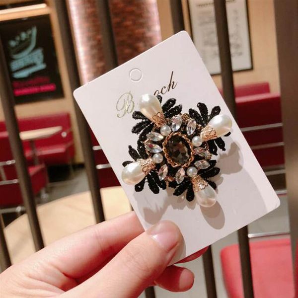 

wholesale retro crystal pearl crosses brooch pins handmade number 5 brooches women suit coat accessories jewelry, Gray