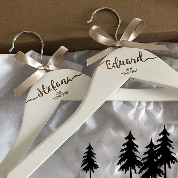 

hangers & racks personalised engraved dress coat for wedding party bride maid of honour bridesmaid name and role keepsake po prop