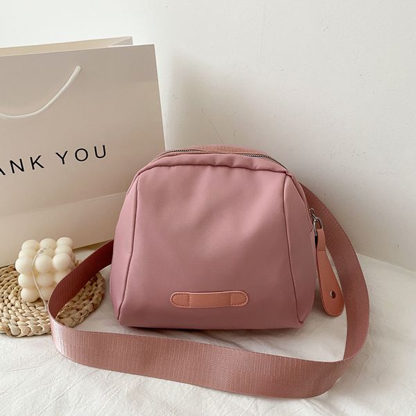 

2020 new messenger women's small bag korean women's bag casual all-match waterproof nylon solid color shell