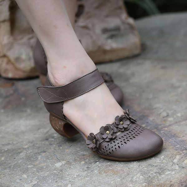 

vallu summer 2020 new roman style flower block heel women leather hollow sandals, Black