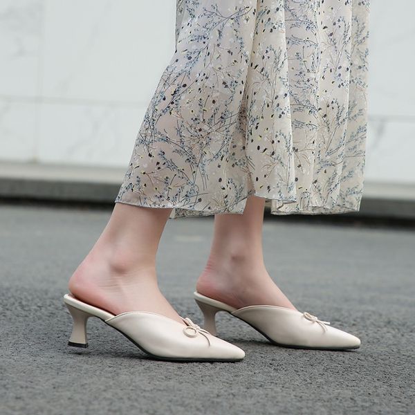 

new style bow toe low-heeled pointed beige white slippers women wear thick heel sandals wild fashion women's shoes, Black