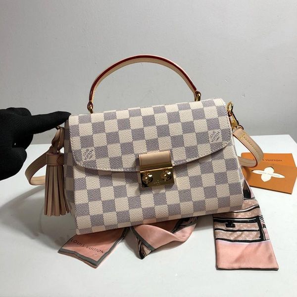 

2021q new luxury design ladies handbag shoulder dinner party bag wild fashion leather fabric metal tassel lady crossbody bag n