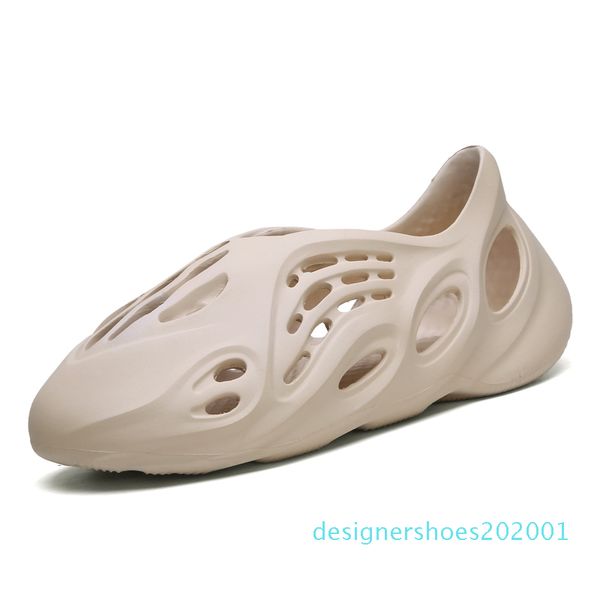 

2020 skeleton foam runner bone slippers kanye summer beach sandals runner racer sneakers size 35-45 v2 west black red sport runnning d01