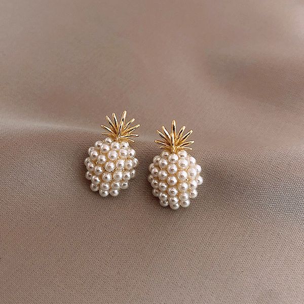 

2020 geometric pearl women classic stud earrings pineapple pearl earrings female fashion earrings female jewelry, Golden;silver