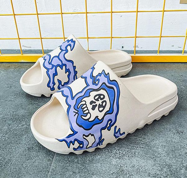 

new foam runner sandal slipper triple black white brown bone resin desert sand kanye west men women fashion slides sandals shoes 39-45