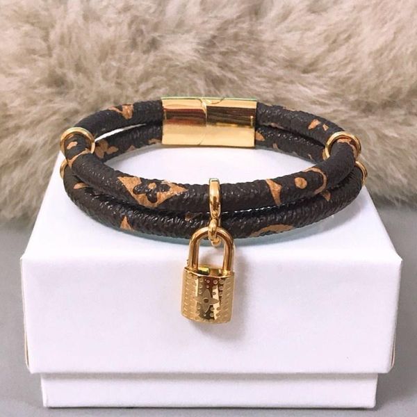 

18cm love fashion louis leather bracelets keep for men woman designers couples v lock wristband flower it pattern bracelet jewelry dnge#, Golden;silver