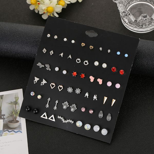 

30pairs earrings mixed styles pearl rhinestone geometric triangle heart stud earrings set for women girls wedding jewelry gift, Golden;silver