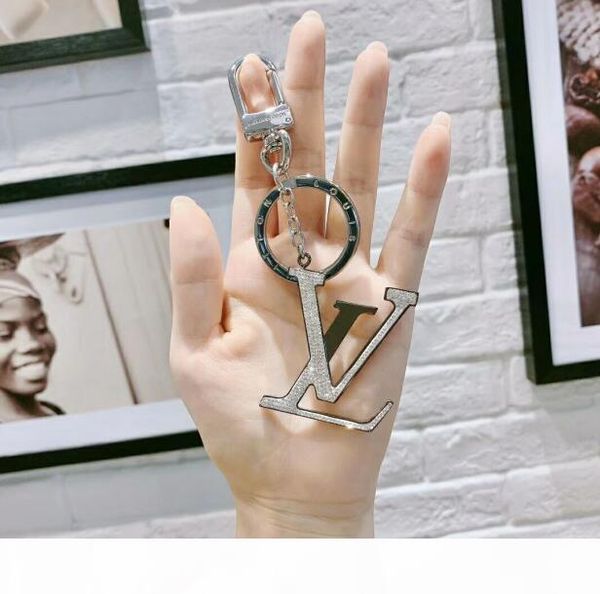 

2019 designe luxury keychain cirle fashion car keychains stainless steel designe keychain for gifts with box, Silver