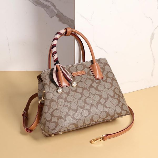 

новая мода европейская и американские сумки напечатаны кроссбодите плечо сумка среднего возраста модных женщины s мешка бренд l9673