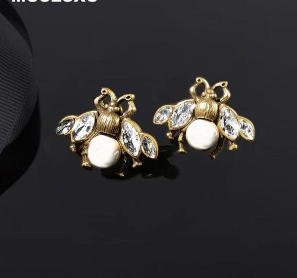 

fashion vintage bee cubic jewelry stud earrings fashionable for women 2020 new fashion sweet earrings, Golden;silver