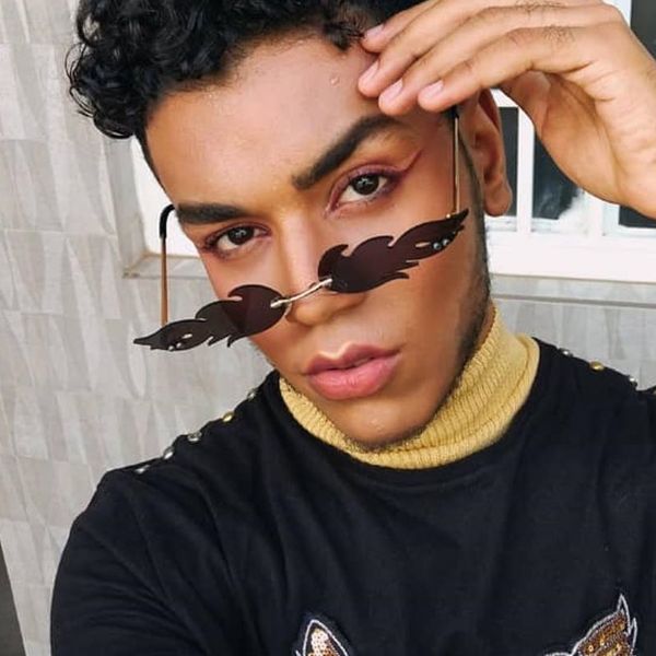 

qpeclou wholesale bulk 2020 new fashion small cool fire sunglasses men funy party sun glasses women hip hop mirror shades oculos, White;black