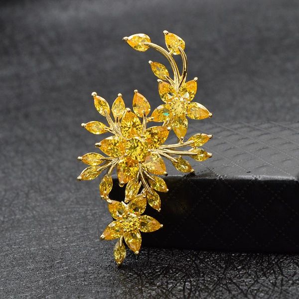 

cindy xiang cubic zirconia flower brooches for women elegant luxury fashion plant pin autumn jewelry 3 colors, Gray