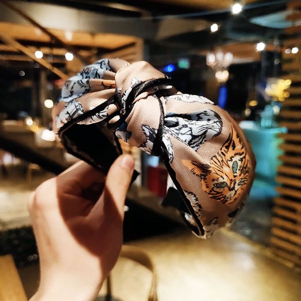 

hair clips vintage headband flower knotted hair band for women fashion ins korean girls hair accessories fairy simple striped hairband, Silver