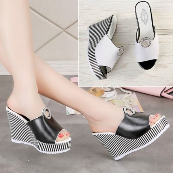 

2020 new summer korean version of ulzzang sandals and slippers women's fashion thick bottom students wear wedge heels, Black