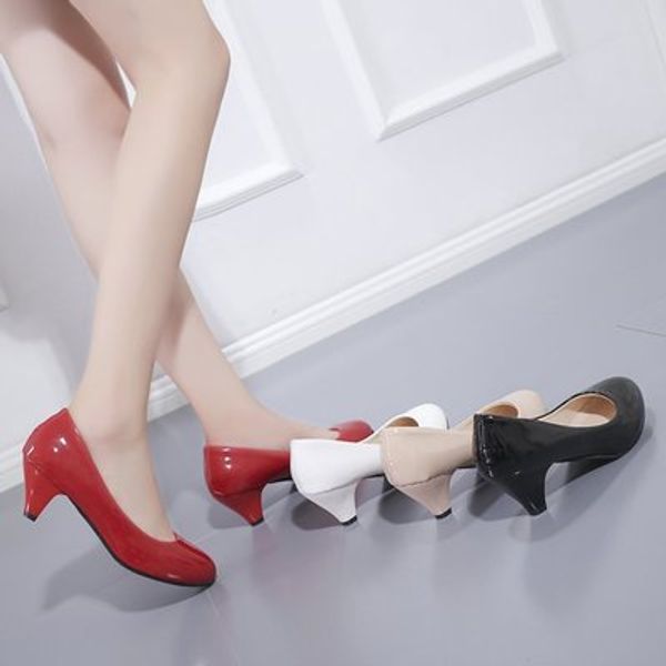 

fashion belt with single shoes women 2020 autumn new round head solid color simple tapered heel with a pedal in the heel, Black