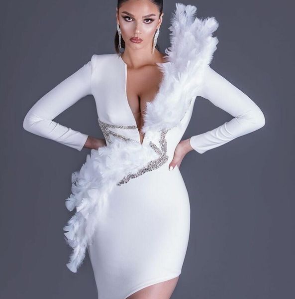 

вечернее платье с длинным рукавом фиолетовый белый оболочка короткое платье серебряный кристалл v-образным вырезом белое перо kadashian jenn, Red