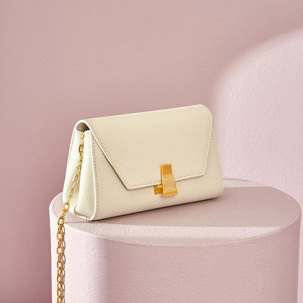 

leather women s bag 2020 new fashionable summer lock envelope chain bag armpit one-shoulder diagonal bag cross-over delivery