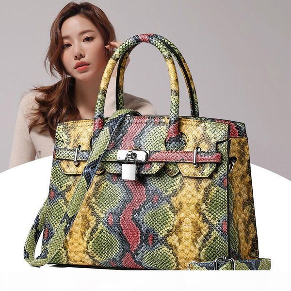 

2019 new snakeskin pattern women's bag platinum bag europe and the united states package fashion leather handbags hand ladies bags