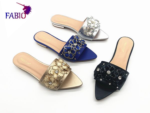 

fashionable lady with diamond applique flat bottom party shoes woman shoes lady, Black