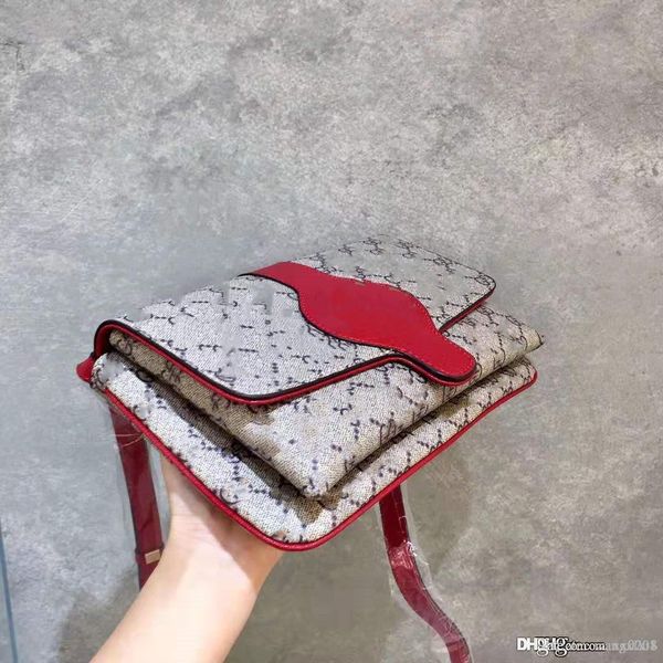 

designer design high-quality brand classic women's bag, fashion and white, can be tilted, can be single shoulder, 2020 new.