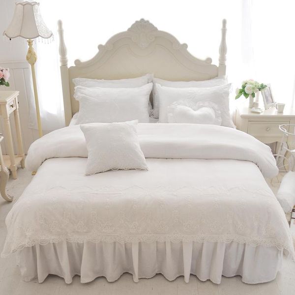 

j/7pcs white lace princess style bedding sets silk cotton soft bedclothes duvet cover set  king size bed skirt pillowcase