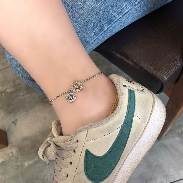 

S925 Sterling Silver Anklet Trend Fashion Daisy Plant Snake Bone Chain Anklet Personality Retro Female Girls Silver Feet Jewelr