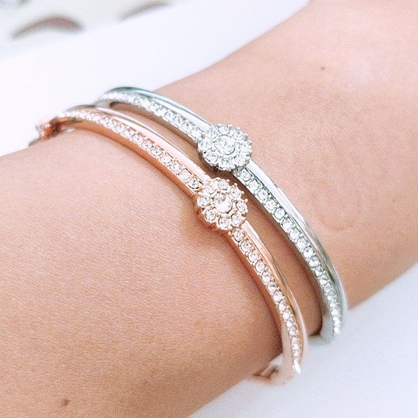 

Euro-American sparkling bracelet can open Bracelet in two colors