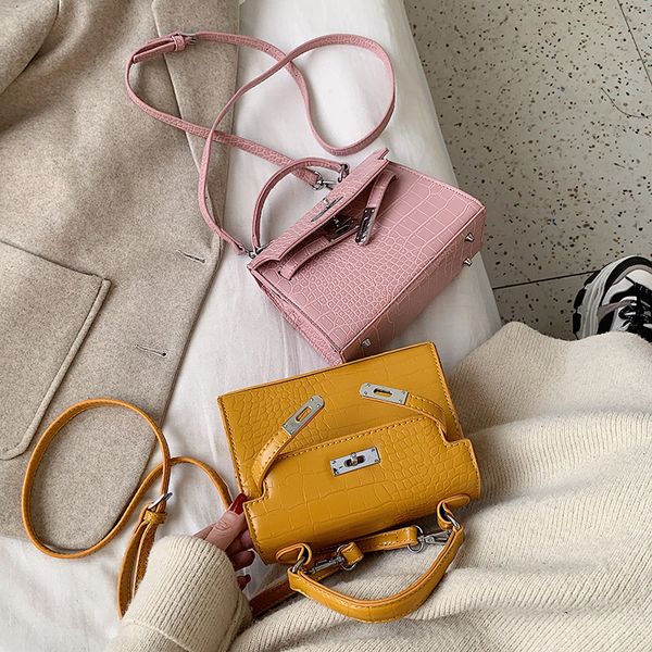 

new portable small bag women's new fashion casual shoulder messenger bag lock buckle small square