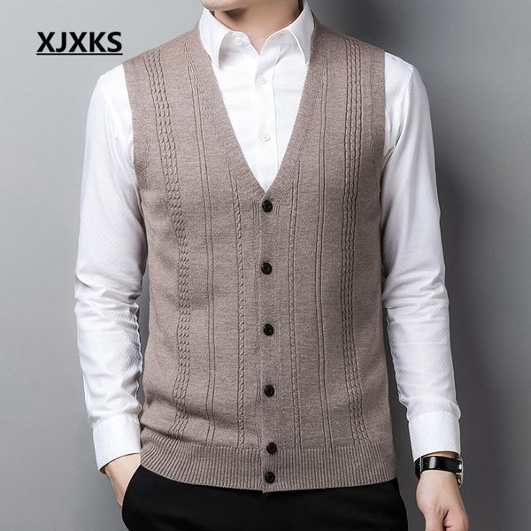 

xjxks loose plus size men sweater vest 2020 autumn winter new fashion cashmere warm sleeveless cardigan men sweater, Black;white