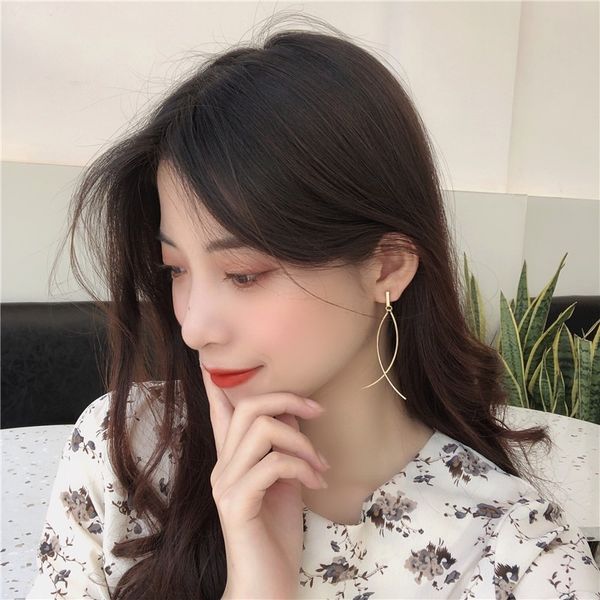 

stud earring for ladies creative earrings women fashion design wedding girls yellow gold color elegant retro alloy brincos, Golden;silver