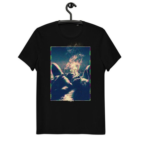 

smoking girl 100% organic textile t shirt graphic vintage street art smoke