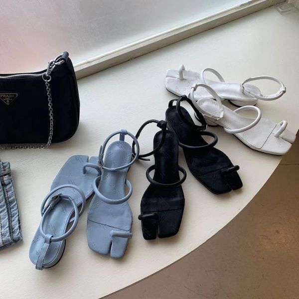 

2020 women ankle-strap sandals summer low heels shoes open toe casual shoes fashion brand strap flip flops beach sandals, Black