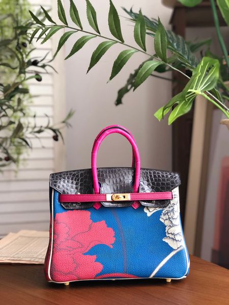

by orderwholesale artical crocodile+togo leather brikiin handbag 25cm,fully handmade,wax thread,about 15-30days to make