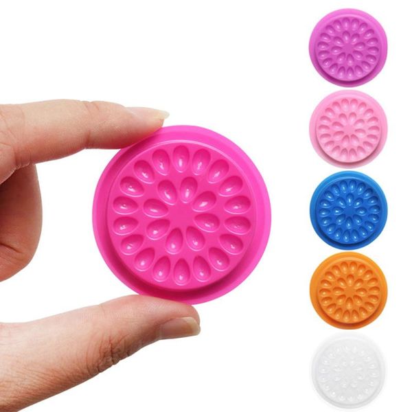 

wholesale glue gasket eyelash glue holder adhesive pallet eyelash extension pads stand on plastic holder