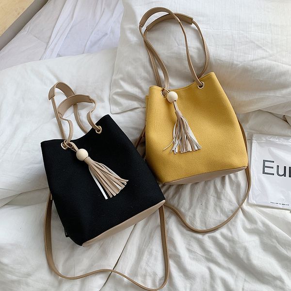 

2020 summer new style handmade wooden bead tassels canvas bucket bag shoulder bag women's