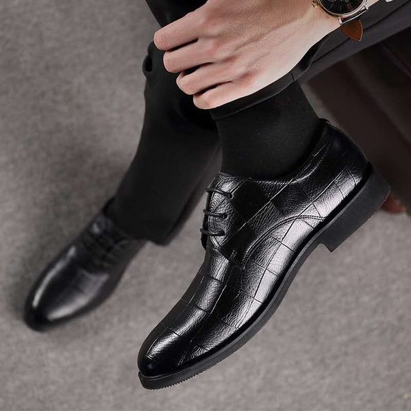 

2020 summer new men's casual business leather shoes formal wear men's shoes single shoes breathable air design lkm322, Black