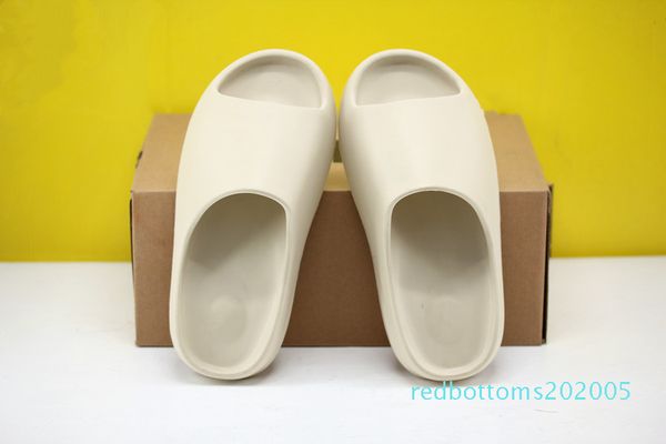 

kanye west slipper men women bone earth brown desert sand slide resin stylist shoes sandals triple black foam runner r05